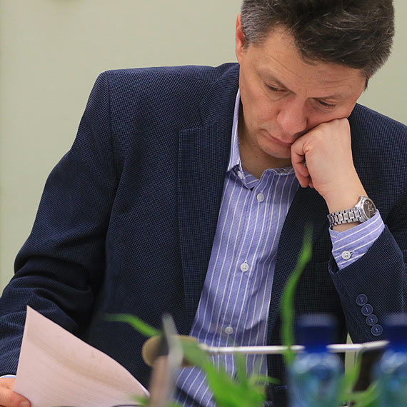 Feralna niedziela na Bieliku - zdarzyy si dwa wypadki. Radny Gawroski pyta o bezpieczestwo na promach