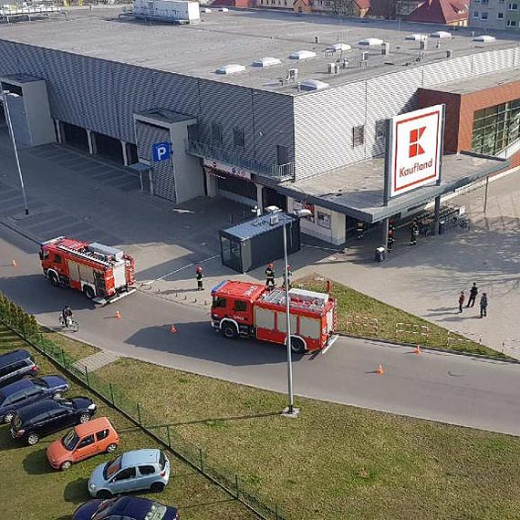 Faszywy alarm w Kauflandzie, ponca trawa - niedziela naszych straakw