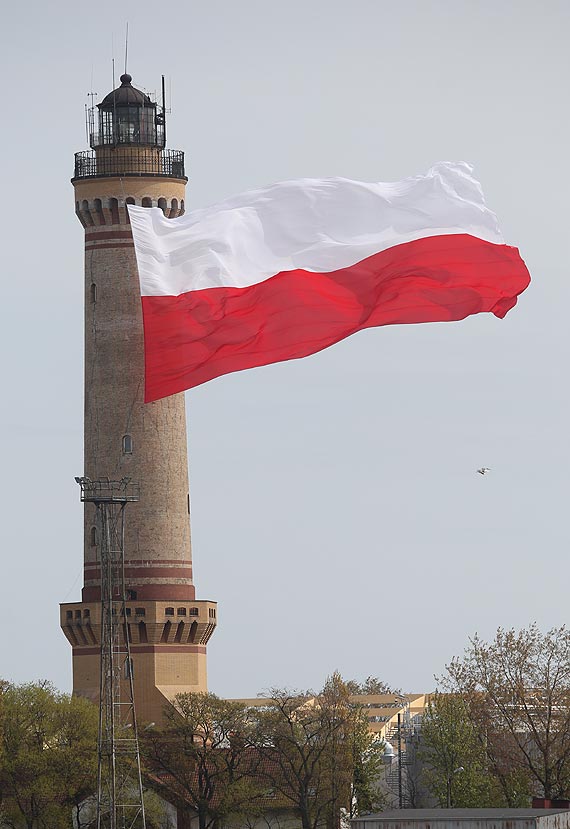 2 maja na latarni morskiej zawinie najwiksza polska flaga na wiecie!