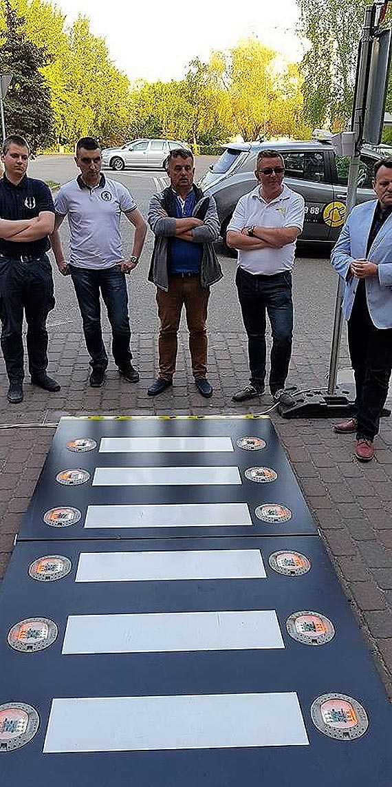 Bezpieczeństwo. Aktywne przejścia dla pieszych