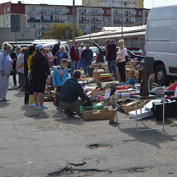 Pchli targ powali rynek na kolana