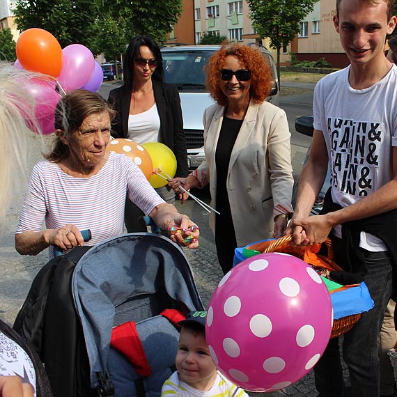 Dzie dziecka od Joanny Agatowskiej, SLD oraz mieszkacw