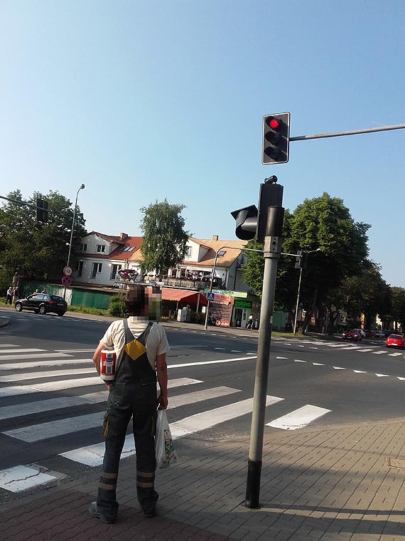Pod okiem kamer popsuli sygnalizator
