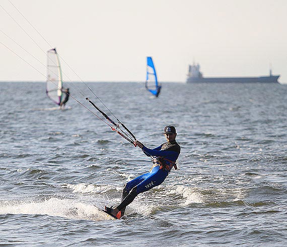 KiteJunkies po raz kolejny zawładną plażą i morzem! Już dzisiaj przyjdź i rozpocznij przygodę z deską!