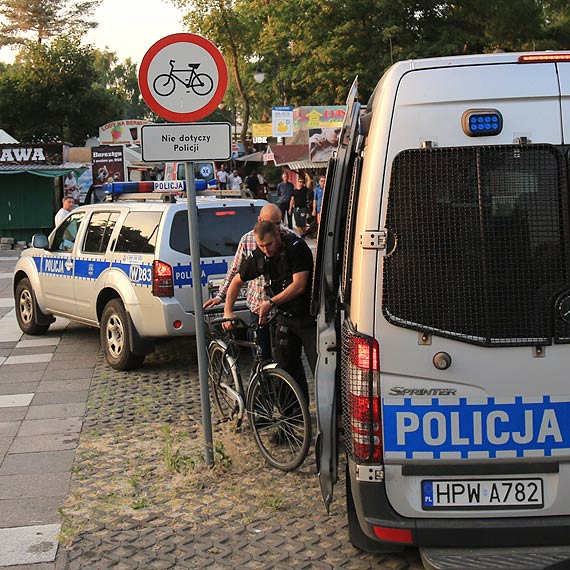 Świadek ujął mężczyznę, który rowerem potrącił staruszkę