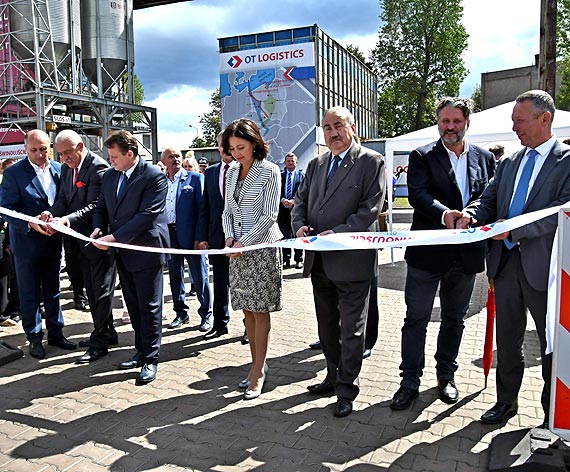 Jeden z najwikszych elewatorw w basenie Morza Batyckiego powsta w winoujciu. Dzi zosta oddany do uytku