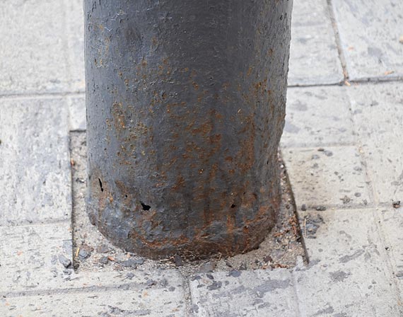  Zamalowana rdza i tak robi swoje. Tylko patrze, jak skorodowany sup „runie”!