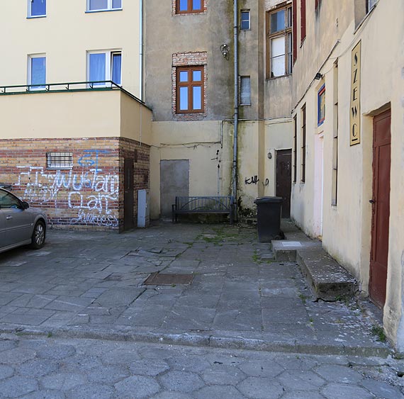 Na tropie wędrującej ławki - czy ktoś jej w ogóle szuka?
