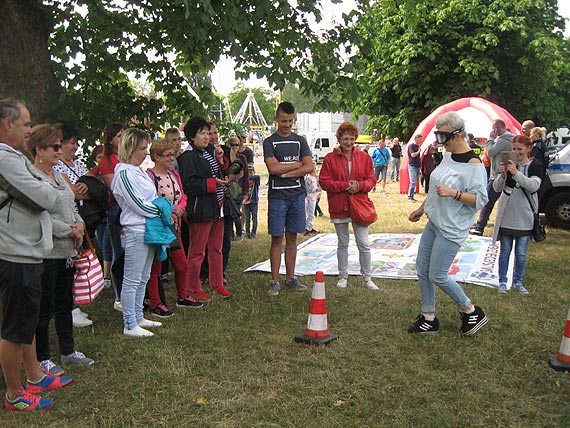 Akcja świnoujskich służb mundurowych na rozpoczęcie wakacji "Kręci mnie bezpieczeństwo nad wodą"