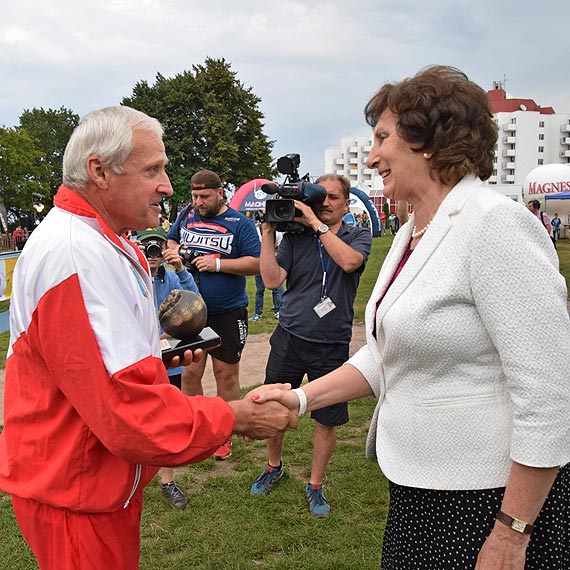 Nie żyje Irena Szewińska, złota lekkoatletka związana z naszym regionem
