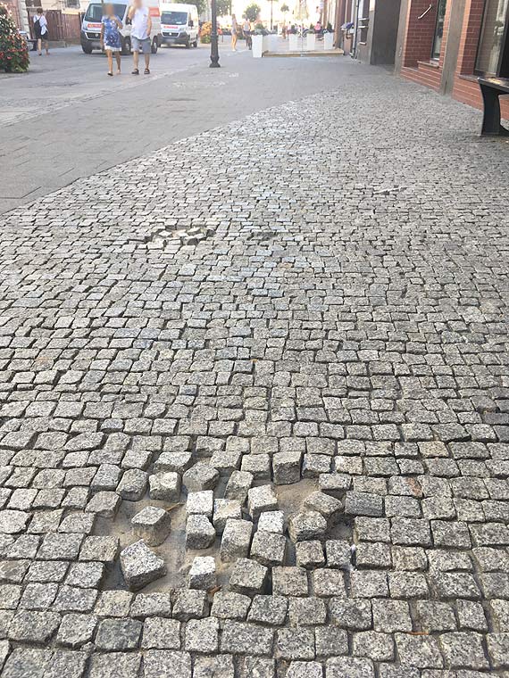 Czytelnik: Panie Prezydencie, moe zejdziemy z kortw na ziemi?