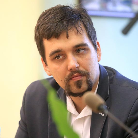Wojewoda zdecydowa, e ten radny musi odej