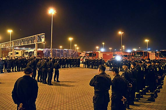 139 polskich straakw wyjechao do Szwecji pomc opanowa gigantyczne  poary lasw w Jmtland. Zobacz film!