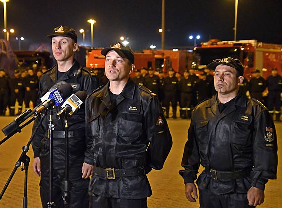 139 polskich straakw wyjechao do Szwecji pomc opanowa gigantyczne  poary lasw w Jmtland. Zobacz film!