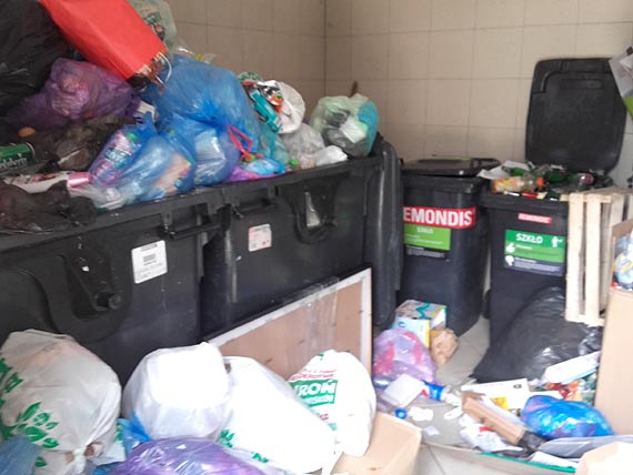 Zostawiaj mieci gdzie popadnie