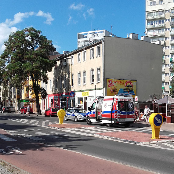 Na przejciu dla pieszych zostaa potrcona kobieta