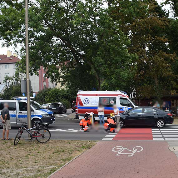 Rowerzystka potrcona przez samochd
