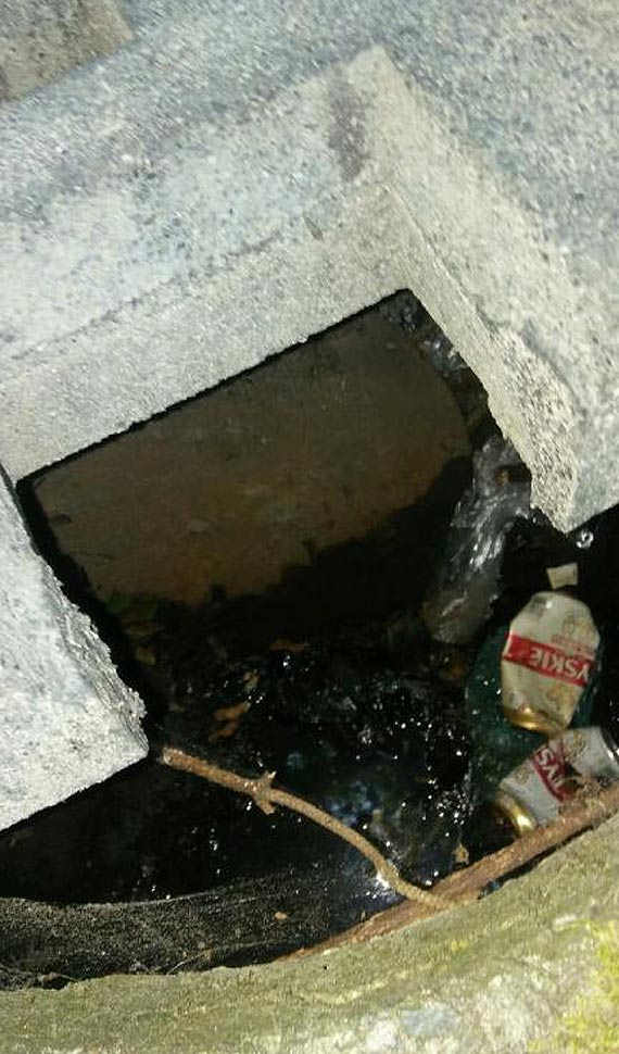 Mieszkacy alarmuj o niezabezpieczonej studzience