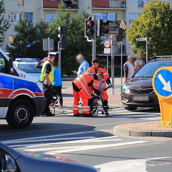 Rowerzystka pod koami samochodu! Grone potracenie na ulicy 11 Listopada