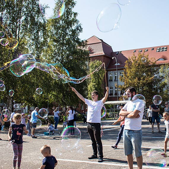 Dzieci po¿egna³y wakacje na Festiwalu U¶miechu zorganizowanym przez stowarzyszenie Kierunek ¦winouj¶cie