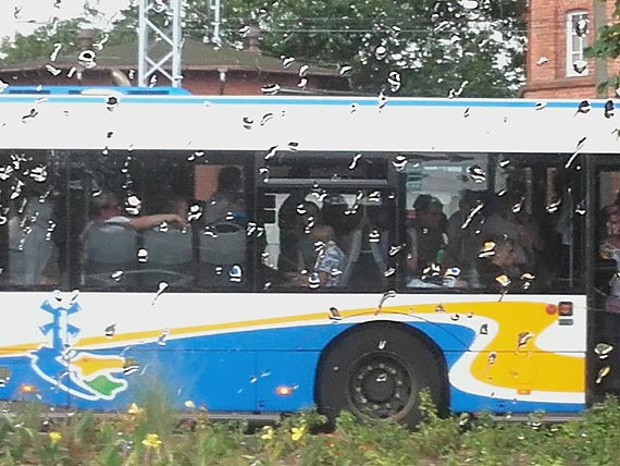 Ciasno jak w kurniku. Jedziesz do Midzyzdrojw? Szykuj si na ekstremaln podr