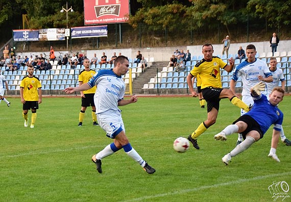 Pojedynek Damianów w dobrym meczu Flota - Ogniwo Babinek 5-0 (3-0)