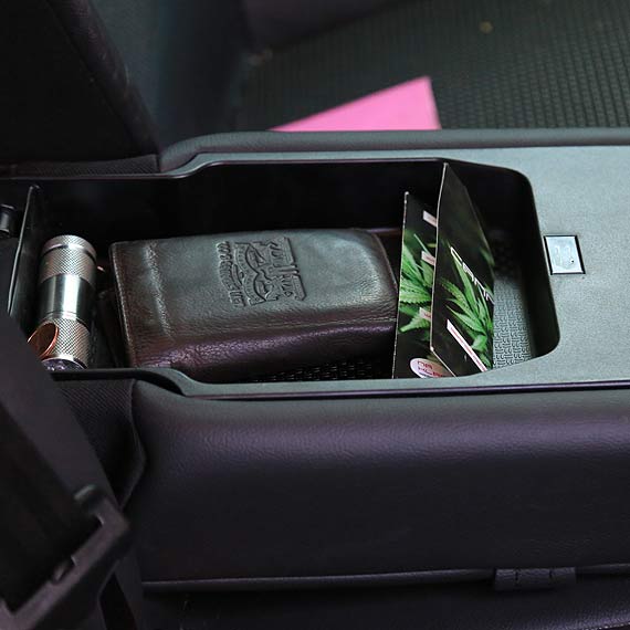 Dosta auto z narkotykami