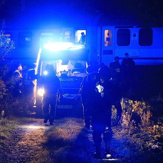 Lecego mczyzn na torach przejecha pocig. Poszkodowany jest w cikim stanie. Zobacz film!