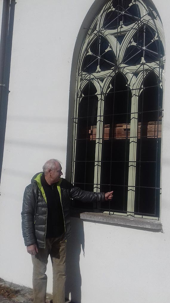 Remont stolarki okiennej w zabytkowym kościele w Karsiborze