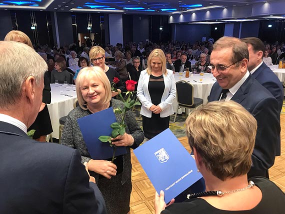 Dzień Edukacji Narodowej. Medale, nagrody i nominacje na wyższe stopnie