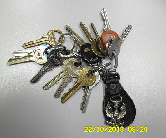 Pk kluczy znaleziony w mieciarce - moe kto ich szuka?