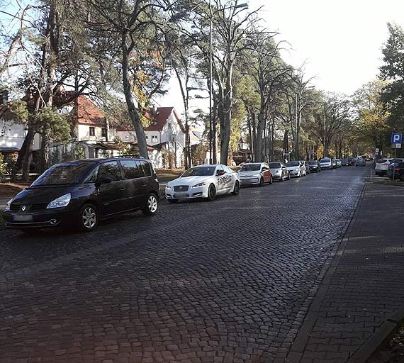 Weekendowe korki w miecie.  Kierowcy: „Lepiej omijajcie Wojska Polskiego!”