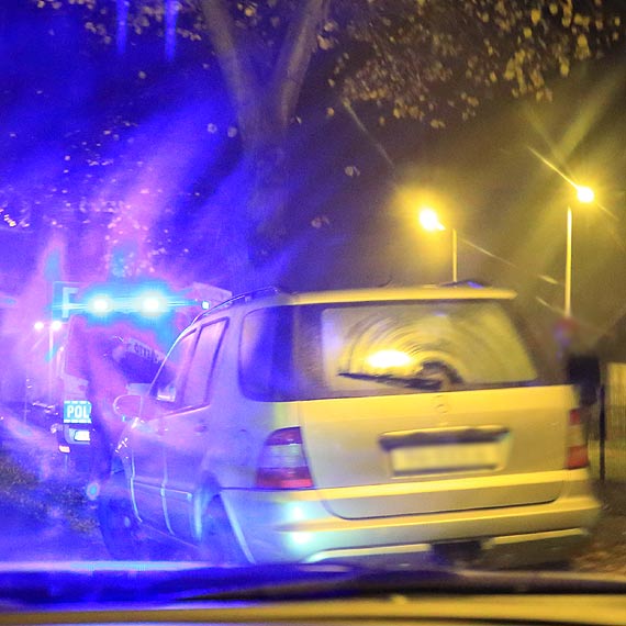 Kobieta została potrącona przez samochód osobowy