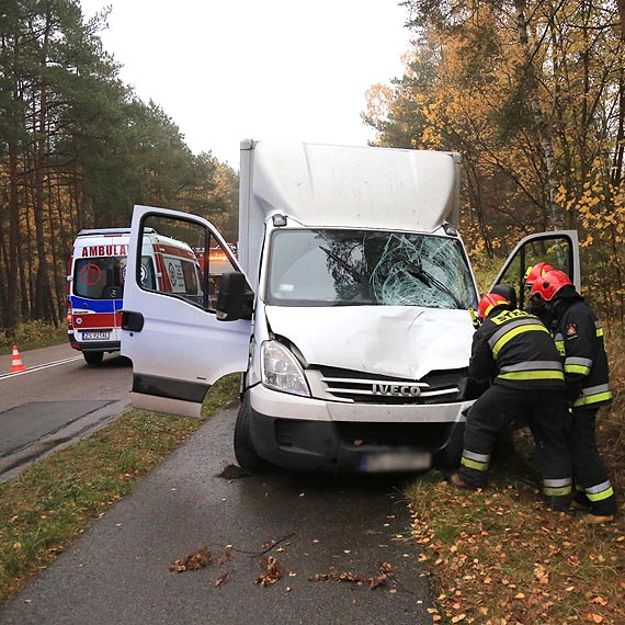 Bardzo poważny wypadek na Karsiborskiej - rowerzysta został uderzony przez samochód dostawczy