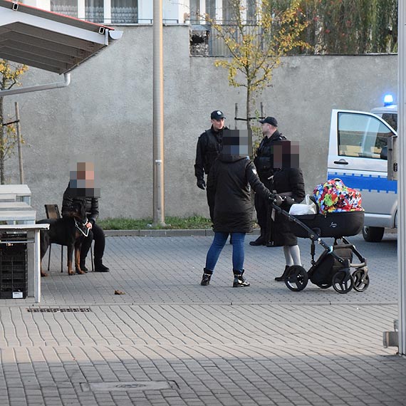 Pijany waciciel, agresywny pies - interweniowali policjanci