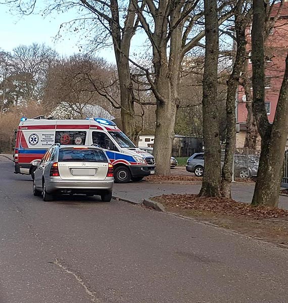 Nie byo kontaktu z opiekunk dziecka - wezwano straakw