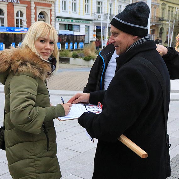 Stoczniowcy wyszli na ulice. Mamy do spkowania ze Szczecinem! Zobacz film!