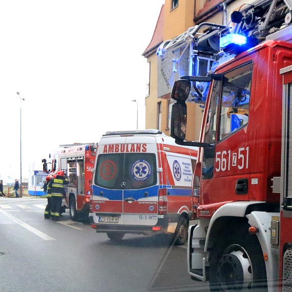 Śpiącą królewnę obudzili strażacy, policjanci i ratownicy medyczni!