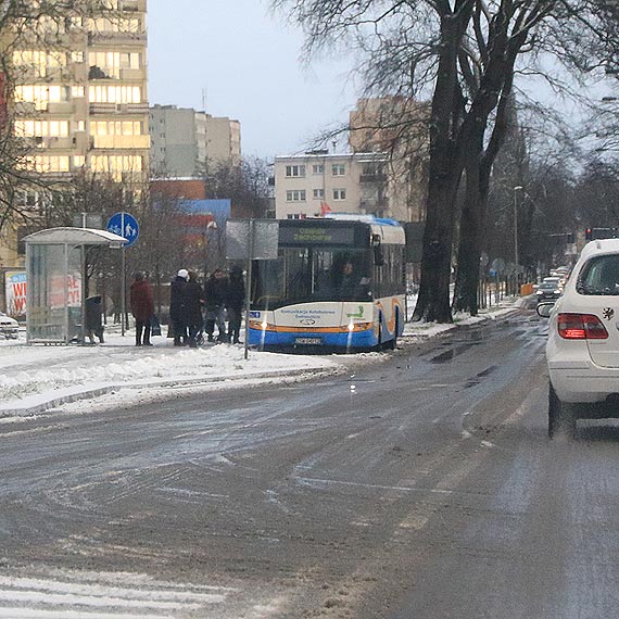 Zmienne warunki na drodze – kierowco uwaaj
