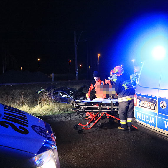 Zmasakrowane BMW. Kierowca chcia unikn zderzenia z dzikiem. Trzech mczyzn nie dojechao na nocn zmian do portu. Zobacz film!