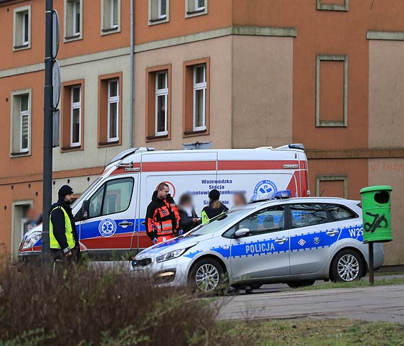 Zosta potrcony rowerzysta, ktry przejeda przez pasy