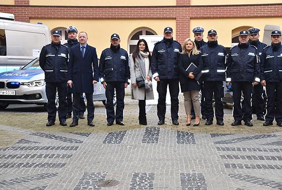 Nowoczesne, w peni wyposaone radiowozy trafi do jednostek przygranicznych wojewdztwa zachodniopomorskiego