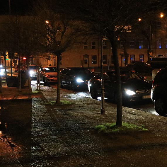 Na prom tworzą się kolejki bo jest dużo samochodów?