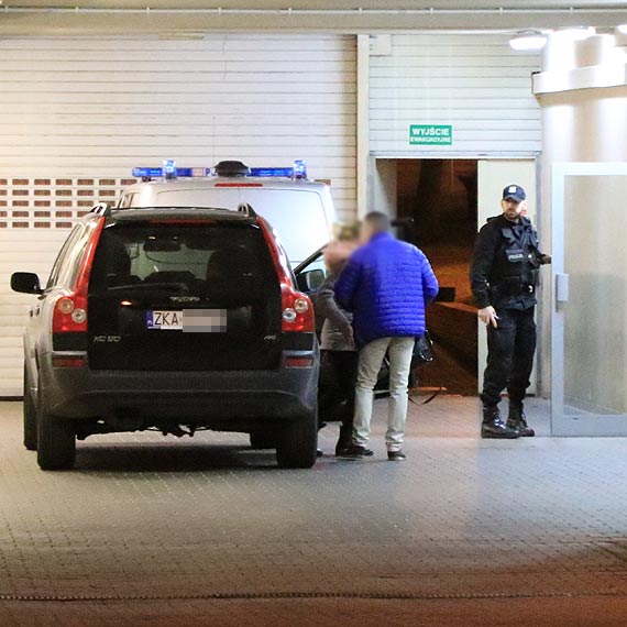 Do porodu na sygnale! Ciarn kobiet pilotowali Policjanci ze winoujcia