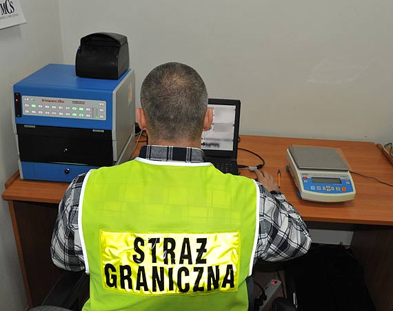 Jedzi z ukraiskim podrobionym prawem jazdy