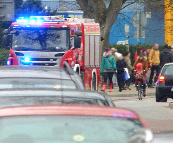 Chopiec nie sysza pukania do drzwi. Na nogi postawi wszystkie suby 