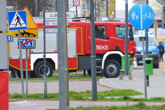 Chopiec nie sysza pukania do drzwi. Na nogi postawi wszystkie suby 