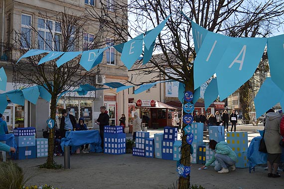 Jestem taki sam jak Ty, tylko inaczej odbieram świat! To Ty możesz sprawić, że będę w nim czuł się lepiej!