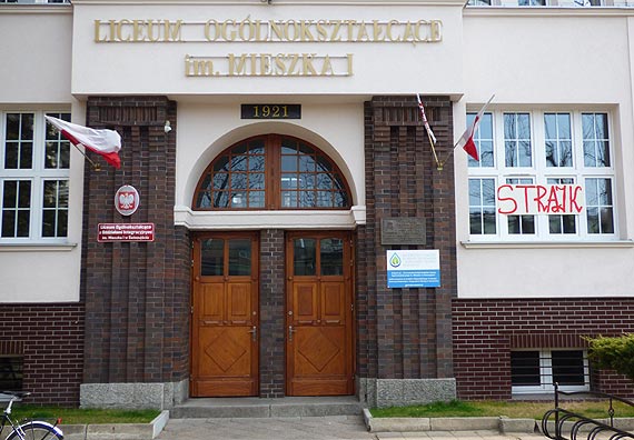 Nauczyciele strajkuj, wadze robi objazd  