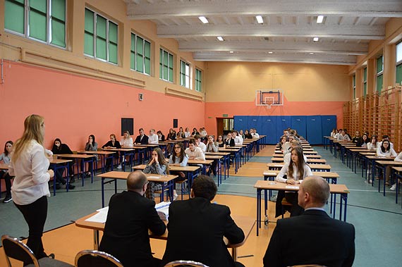 Nauczyciele strajkuj ju 4. dzie. Egzaminy odbywaj si wedug planu